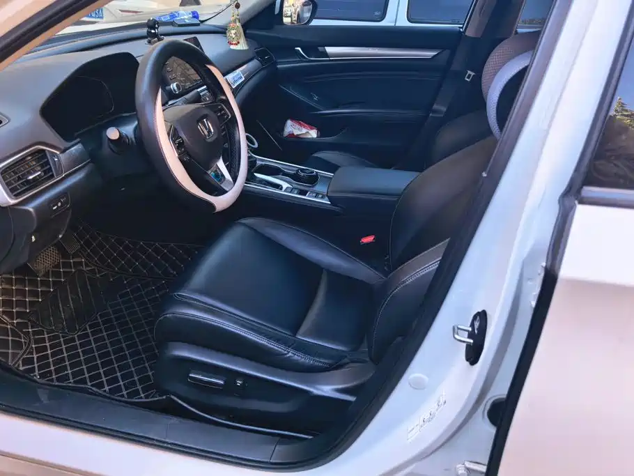 Honda Accord — миниатюра 9