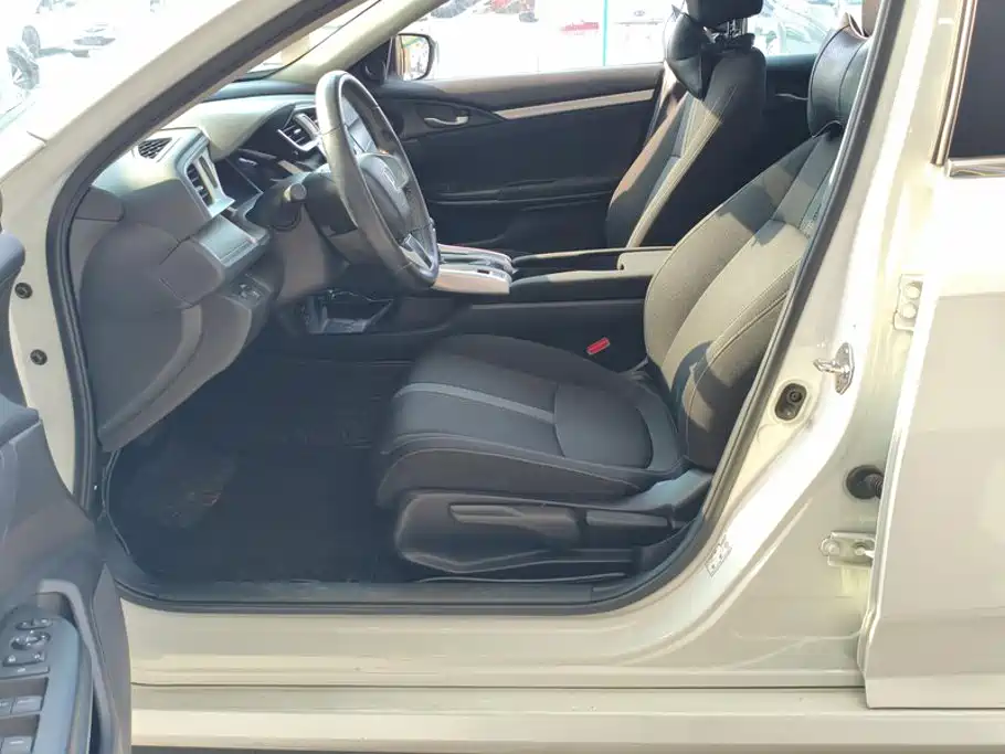 Honda Civic — миниатюра 9