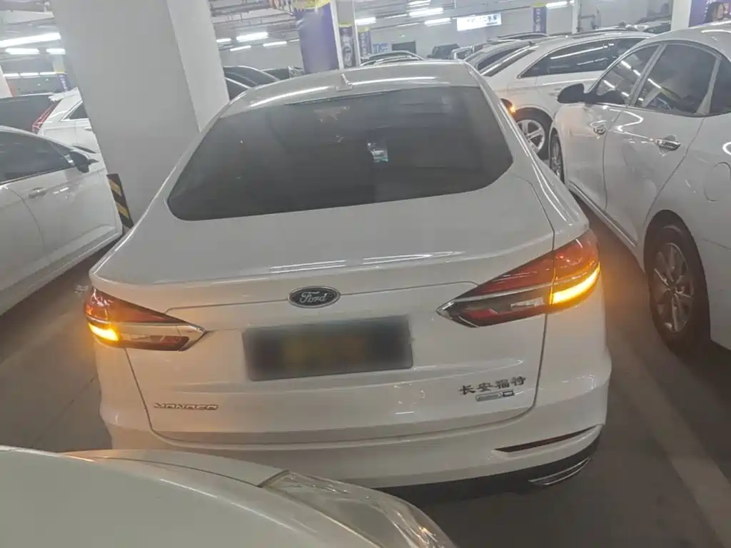 Ford Mondeo — миниатюра 6