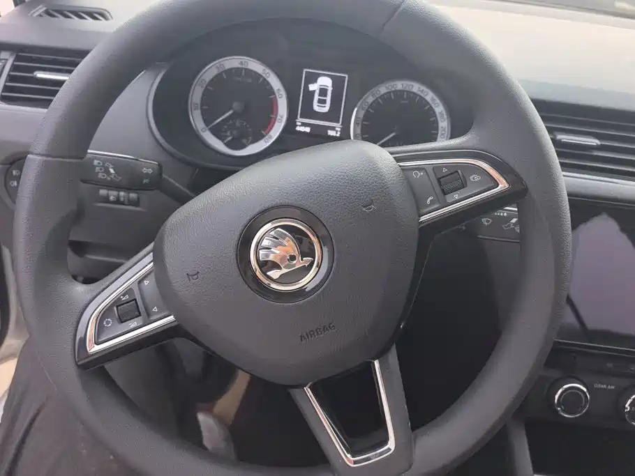 Skoda Octavia — миниатюра 15