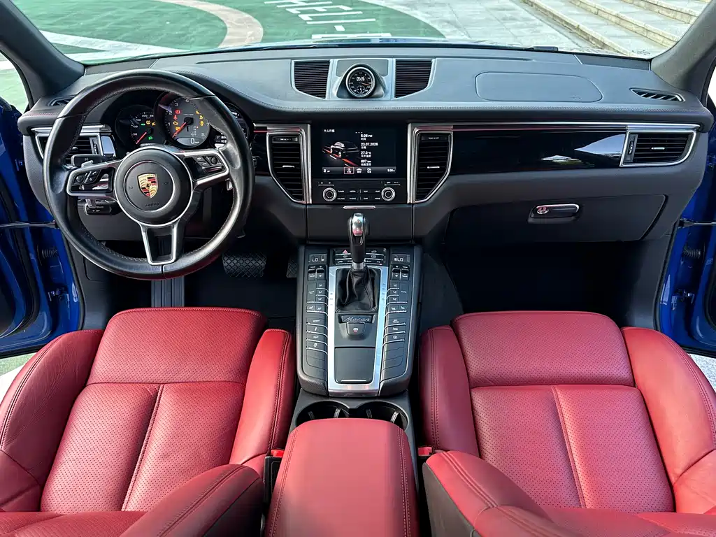 Porsche Macan — миниатюра 12