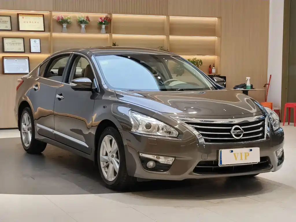 NISSAN TEANA