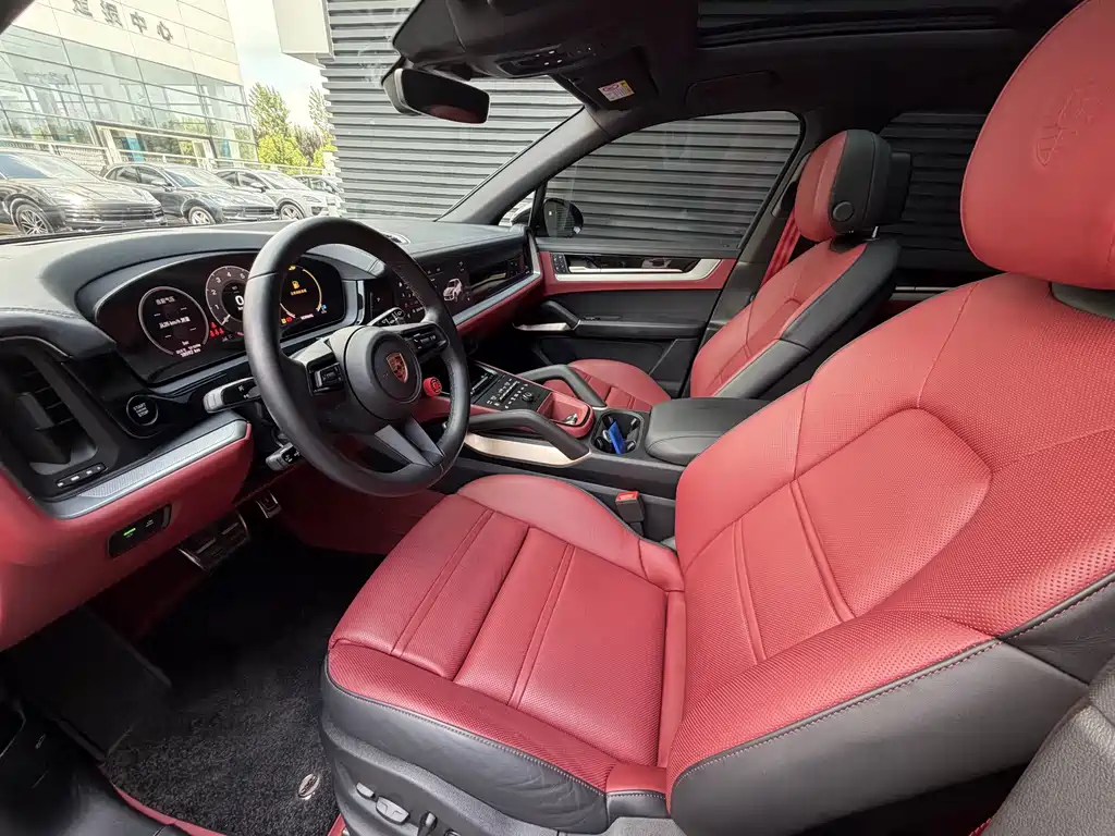 Porsche Cayenne — миниатюра 4