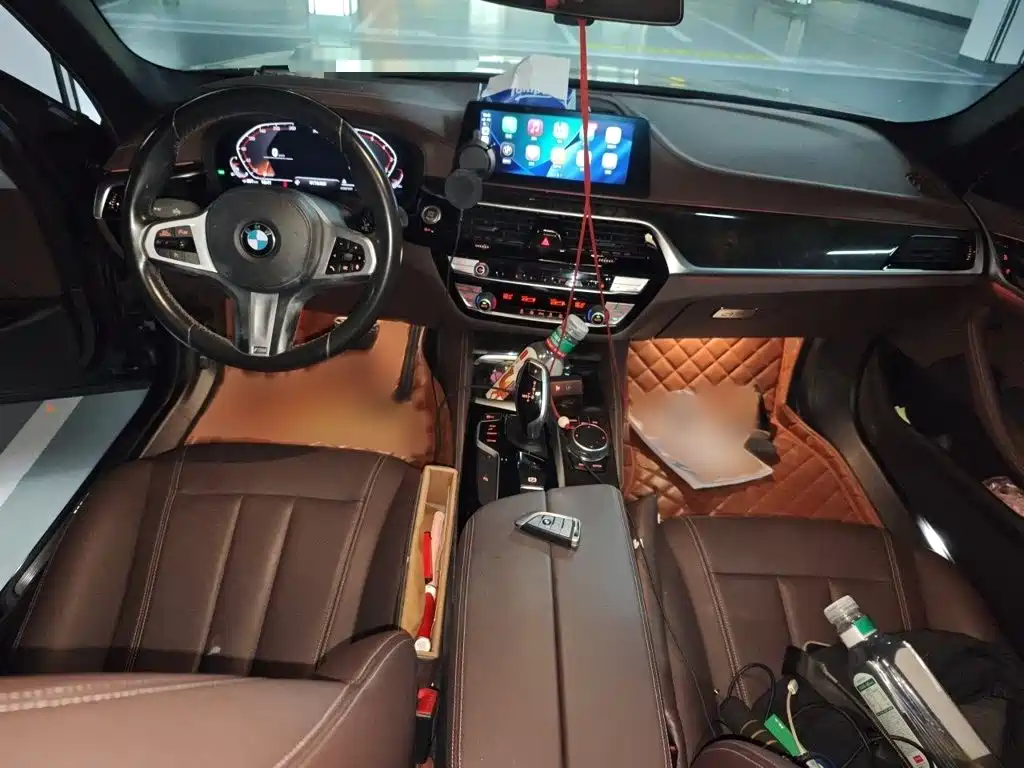 BMW 5 Series — миниатюра 13