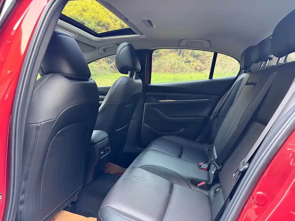 Mazda 3 Axela — миниатюра 8