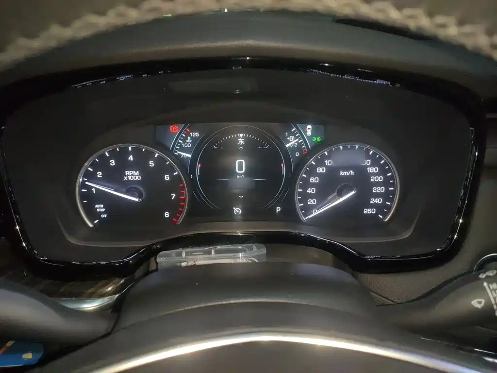 Cadillac XT5 — миниатюра 4