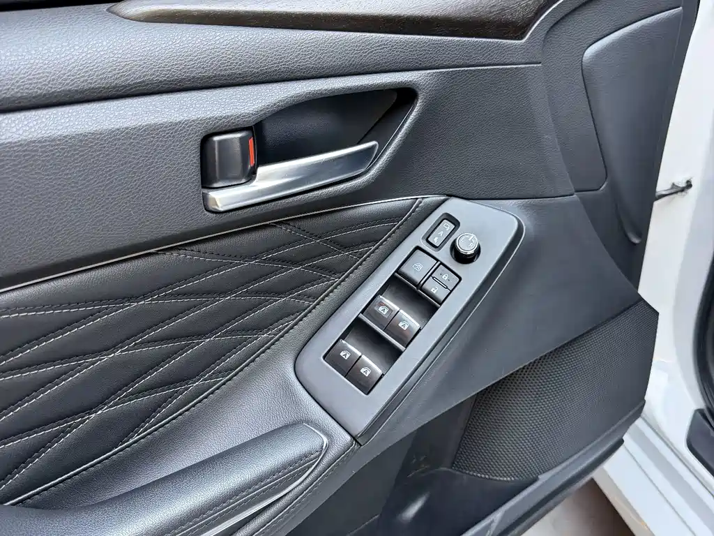 Toyota Avalon — миниатюра 7