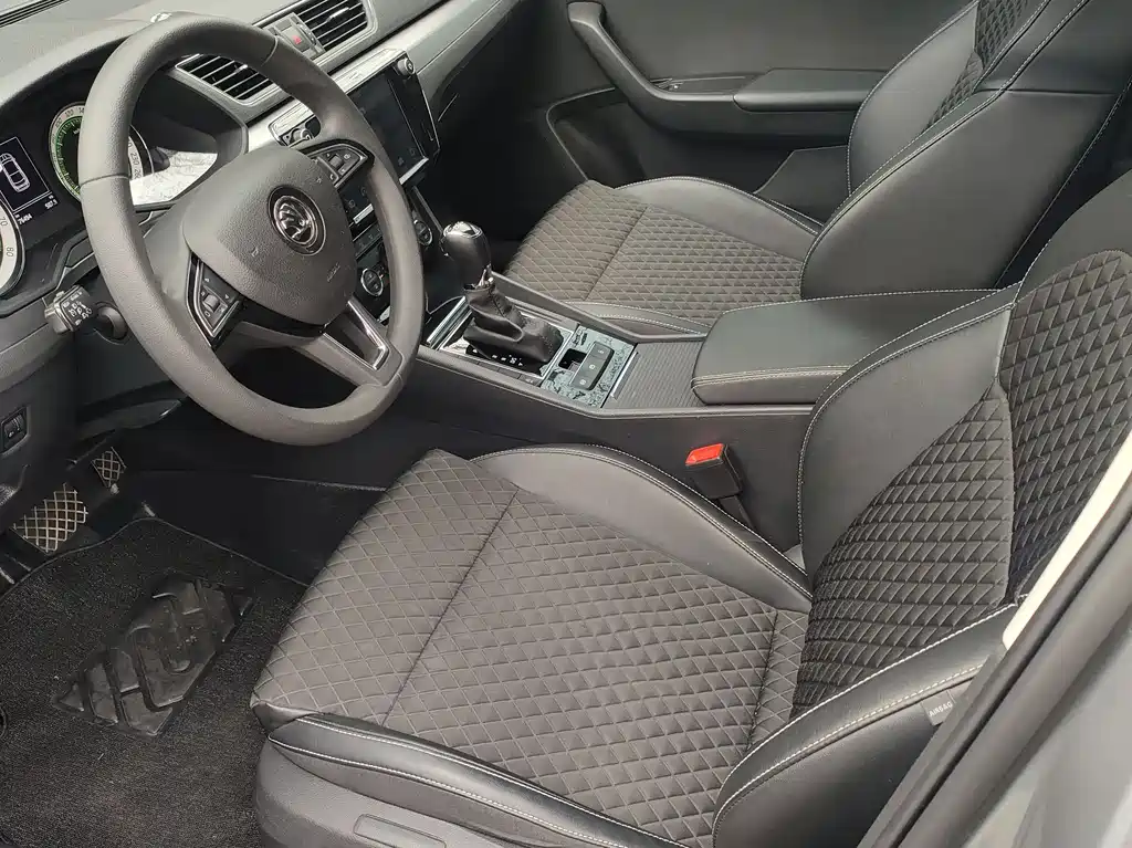 Skoda Superb 2018 TSI330 DSG Comfort VI
