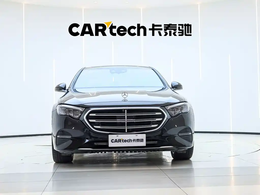 Mercedes-Benz E-Class — миниатюра 2