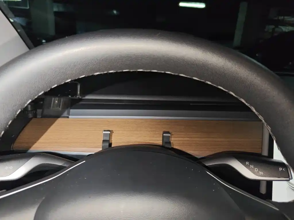 Tesla Model 3 — миниатюра 12