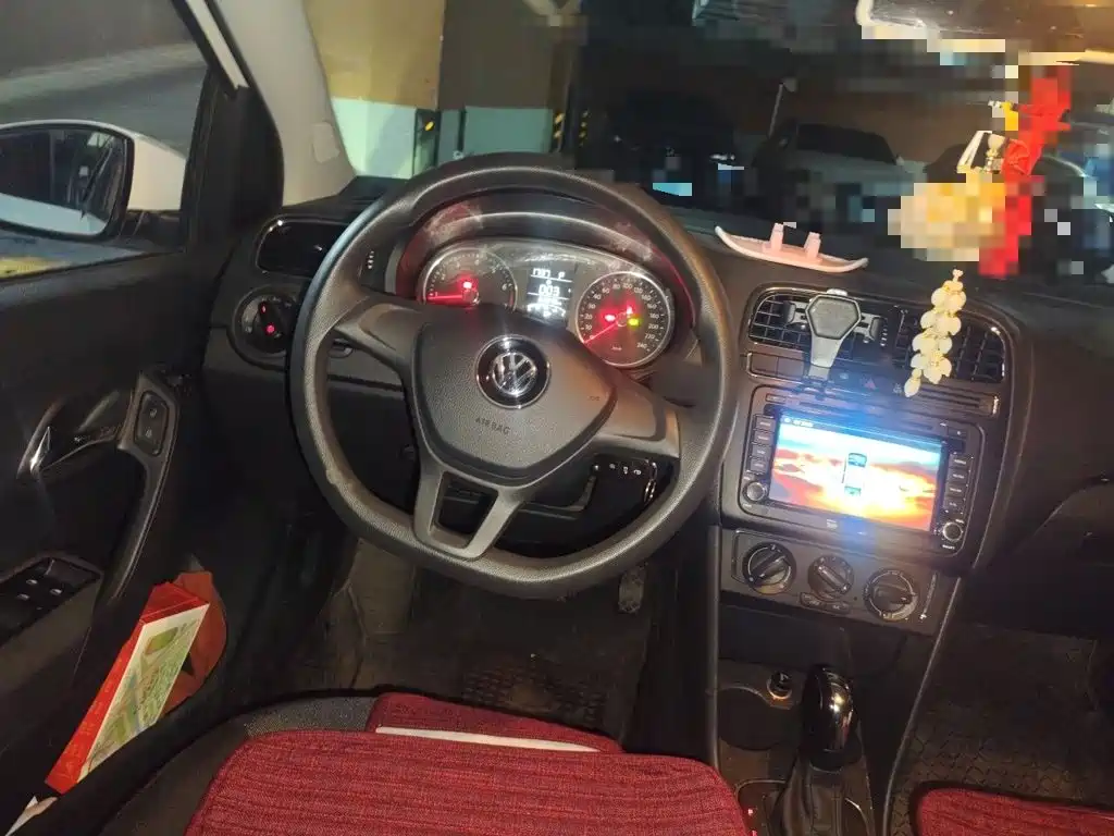 Volkswagen Polo — миниатюра 6
