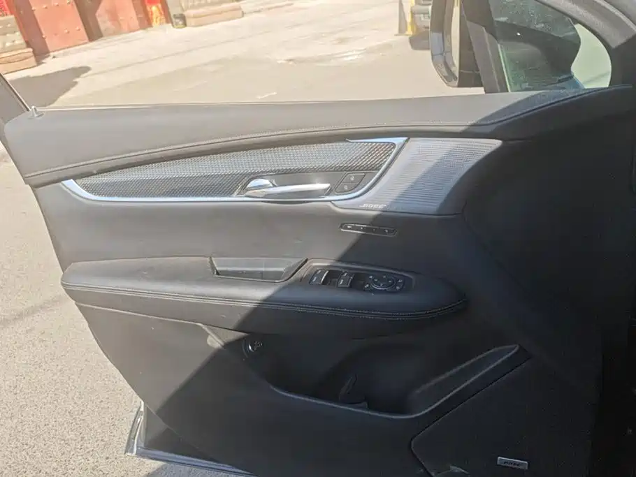 Cadillac XT5 — миниатюра 7