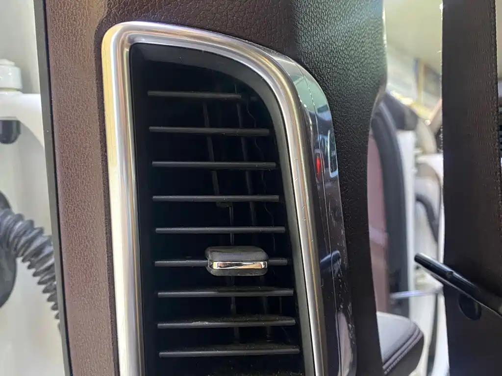 Porsche Panamera — миниатюра 15