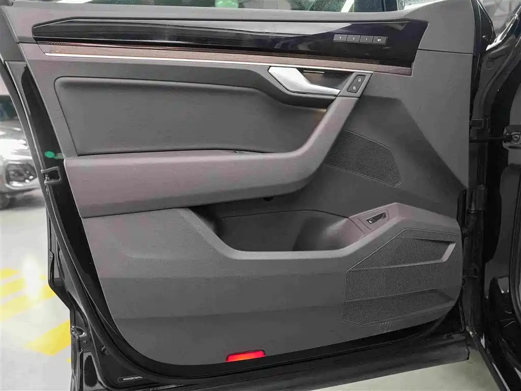 Volkswagen Touareg 2023 3.0TSI Sport