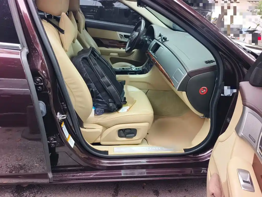 Jaguar XF — миниатюра 20