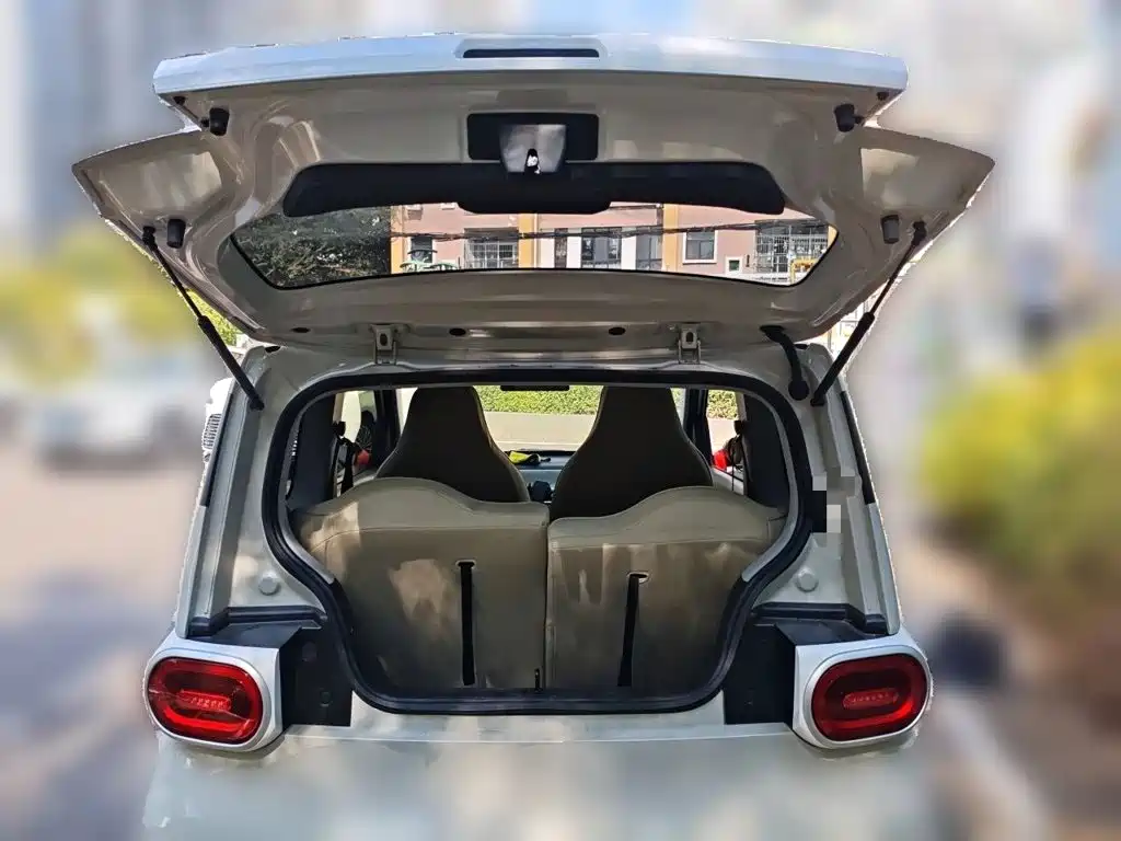 Wuling MINIEV — миниатюра 20