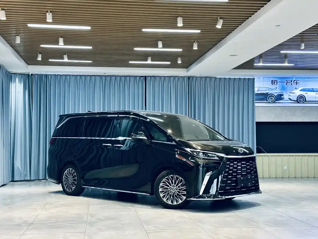 Lexus LM — миниатюра 3