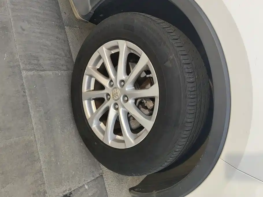 Buick Envision Plus — миниатюра 6