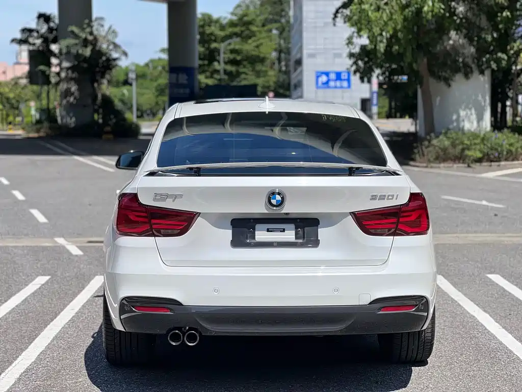 BMW 3 Series GT 3 GT 2020 320i M Sport