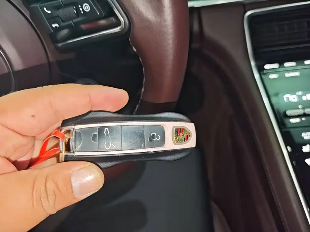 Porsche Panamera — миниатюра 9