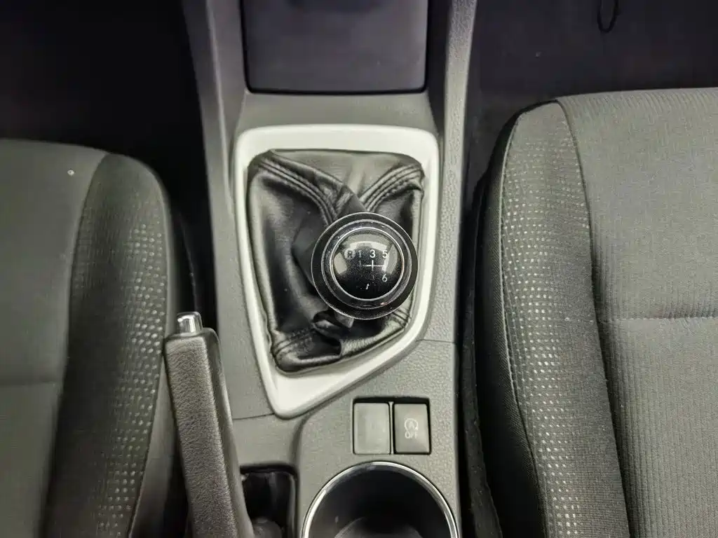 Toyota Corolla — миниатюра 13