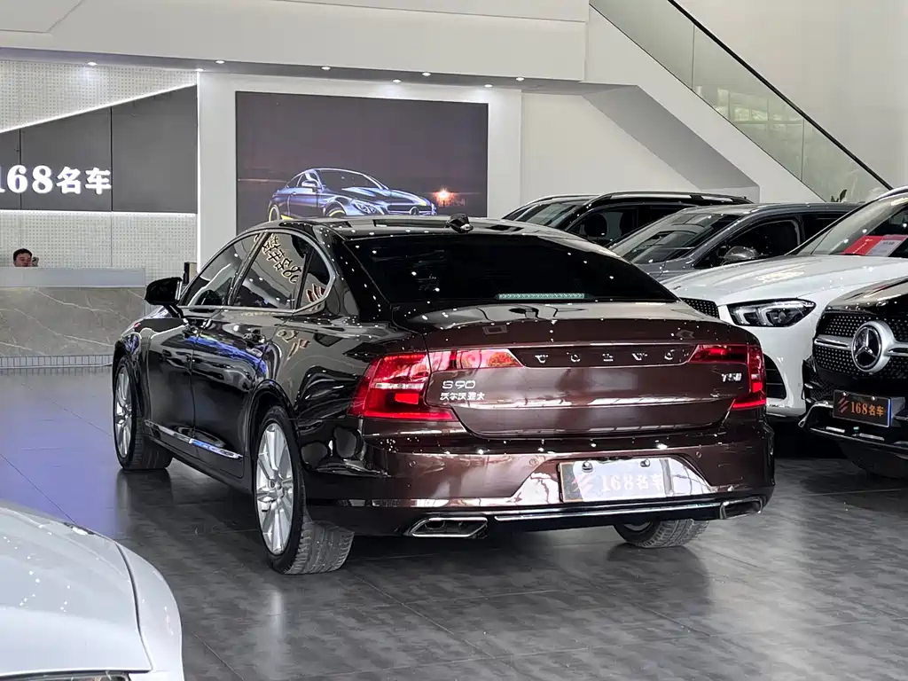 Volvo S90 2017 T5