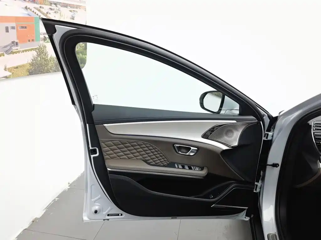 BYD Han 2024 DM-i 121KM Luxury