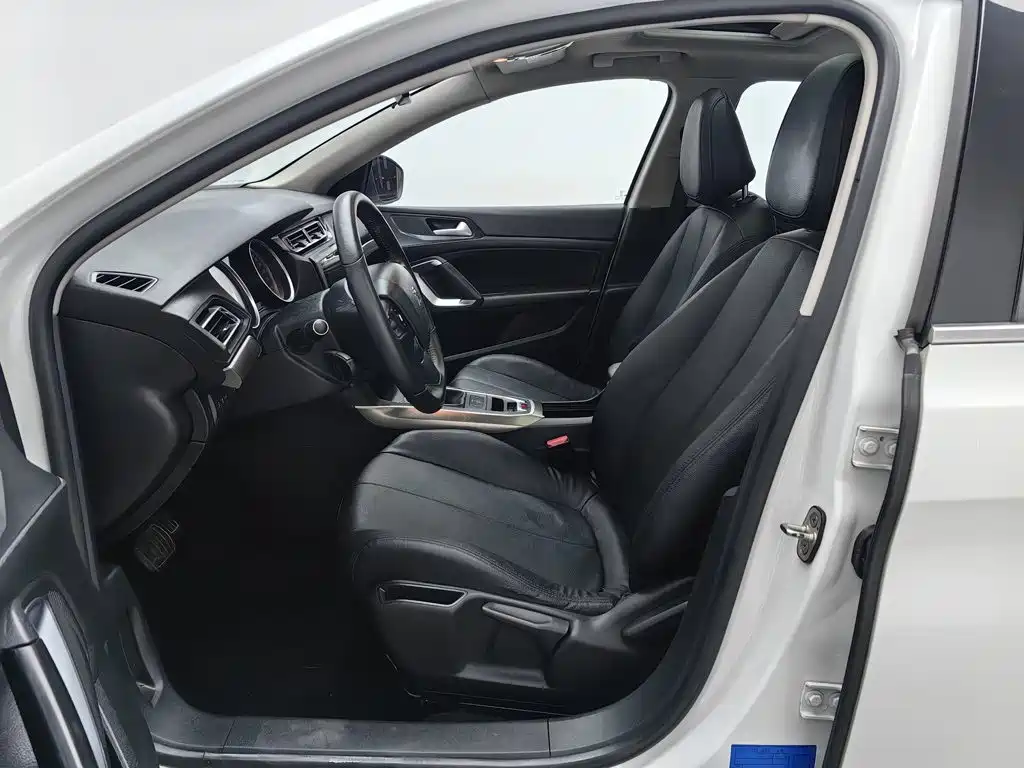 Peugeot 408 — миниатюра 10