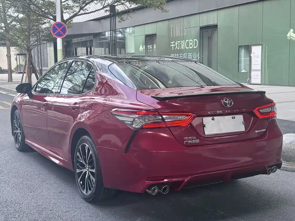 TOYOTA CAMRY