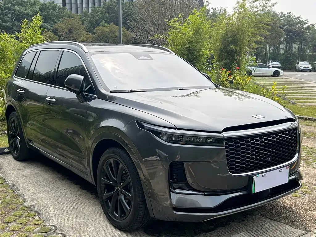 Li Auto ONE 2021 6 мест