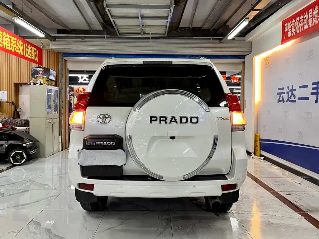 Toyota Land Cruiser Prado 2012 2.7L AT
