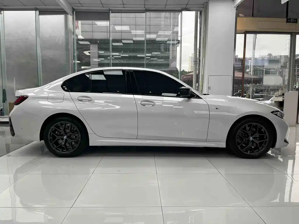 BMW 3 Series — миниатюра 10