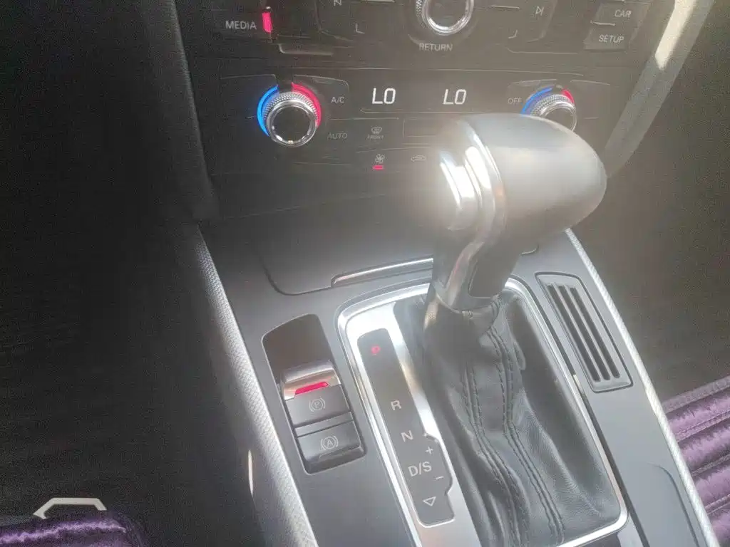 Audi A4L — миниатюра 7
