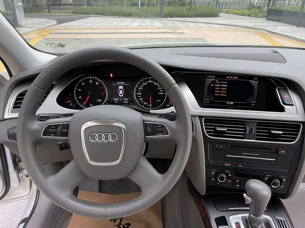 Audi A4L — миниатюра 13