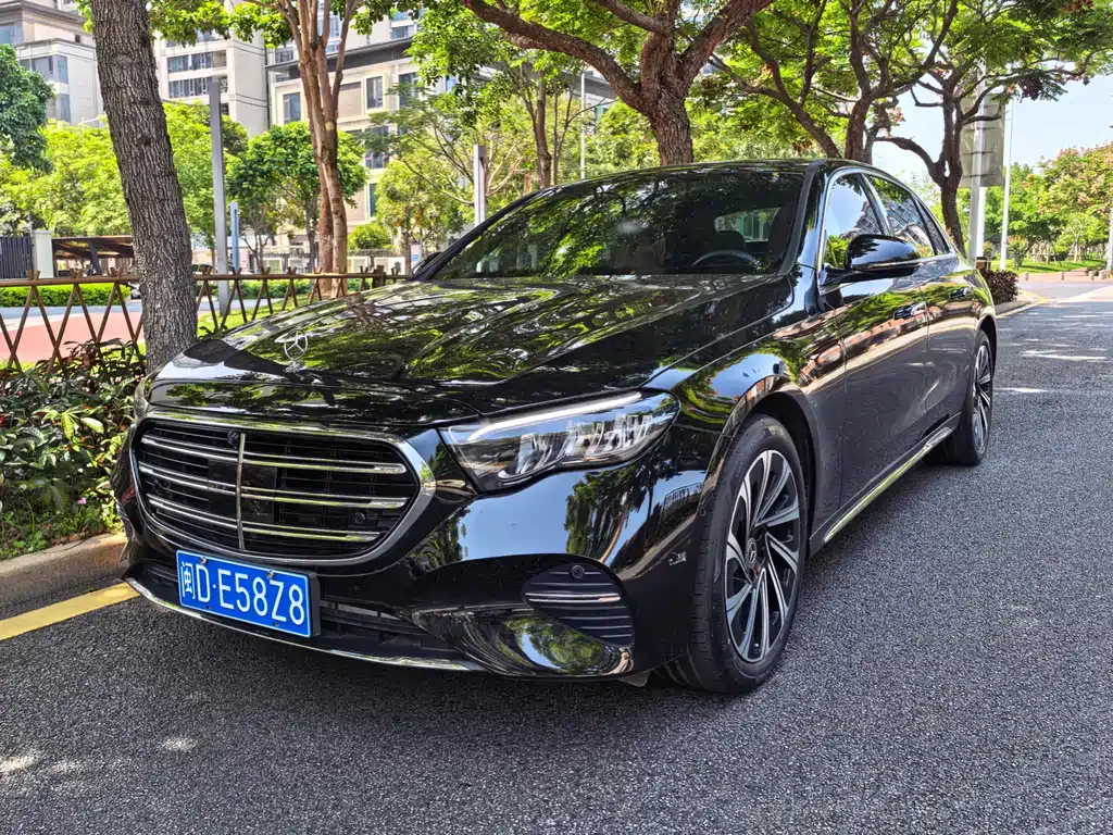 Mercedes-Benz E-Class 2024