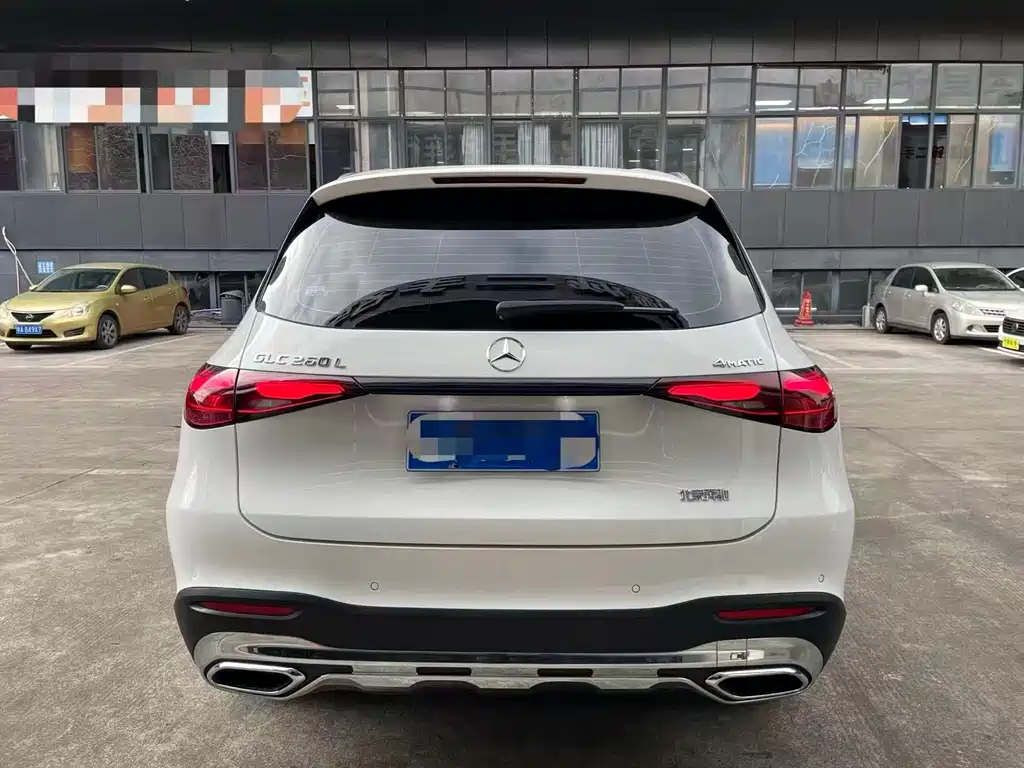 Mercedes-Benz GLC 2023 GLC 260 L 4MATIC 5 мест