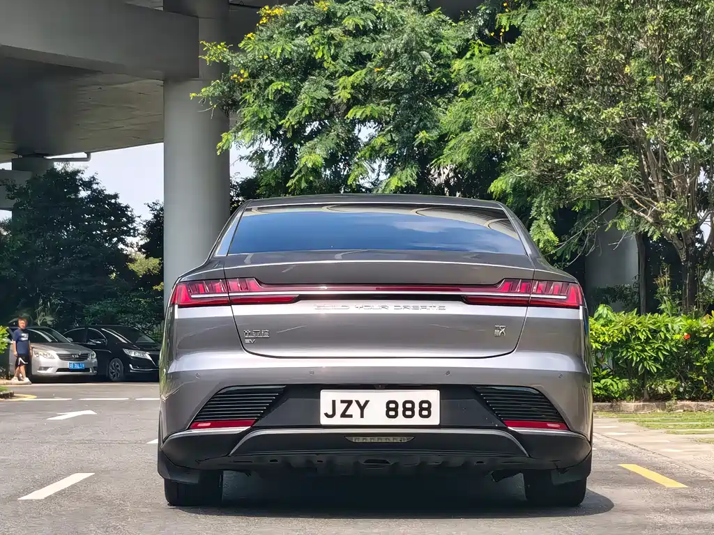 BYD Han — миниатюра 6