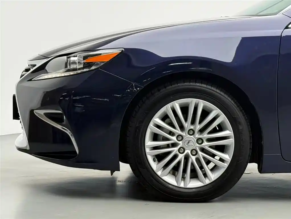Lexus ES 2015 200 Elite