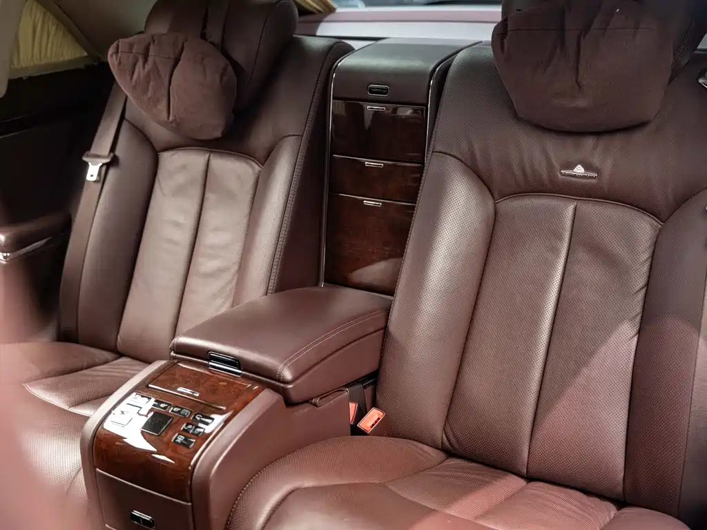 Mercedes-Benz Maybach 2011 6.0T 62 S