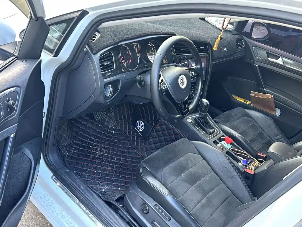 Volkswagen Golf — миниатюра 4