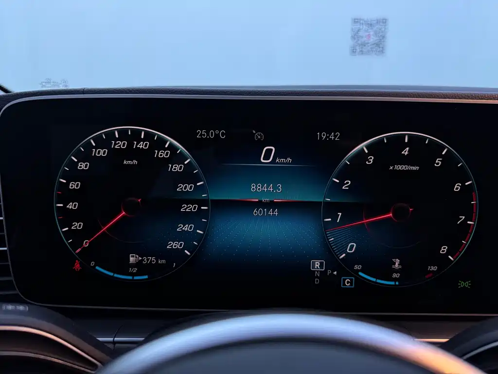 Mercedes-Benz GLE (Import) — миниатюра 11