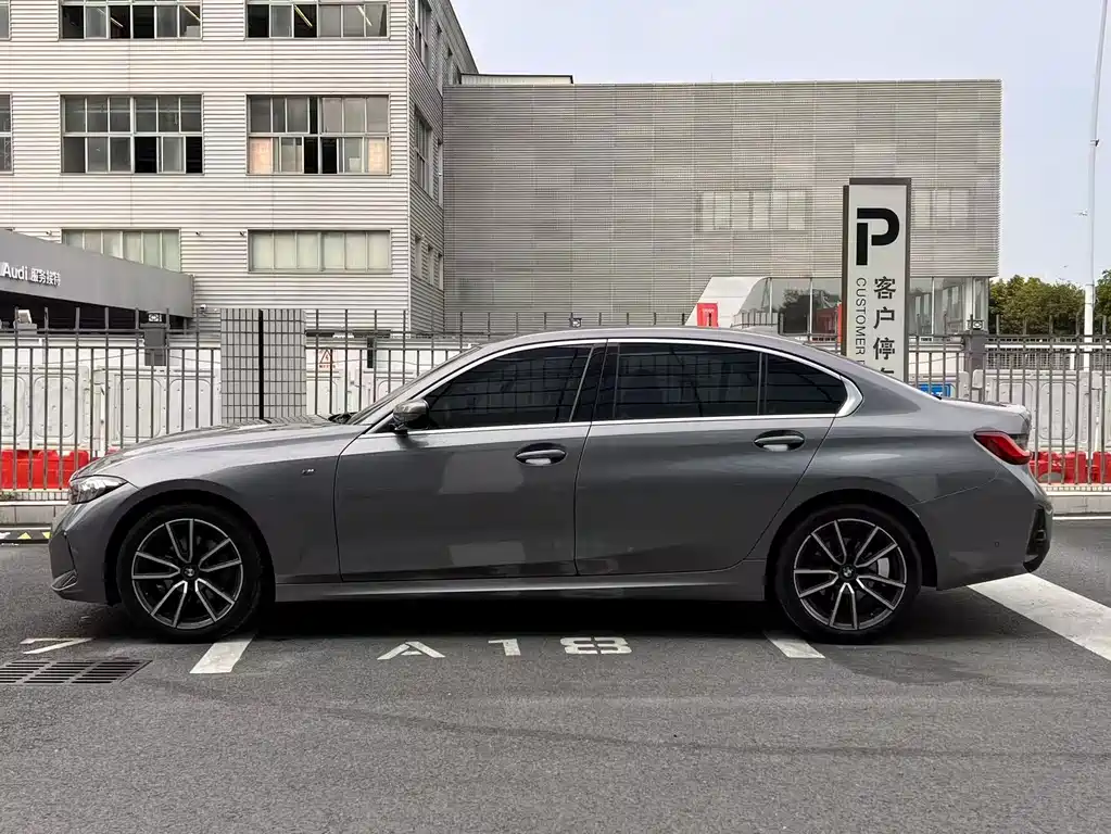BMW 3 Series 3 2025 325Li M Sport