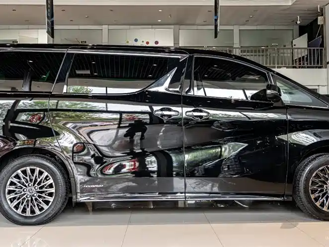 Lexus LM 2020 300h мест