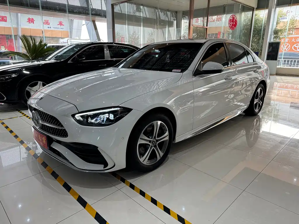 Mercedes-Benz C-Class 2022