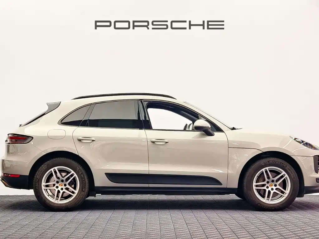 Porsche Macan — миниатюра 2