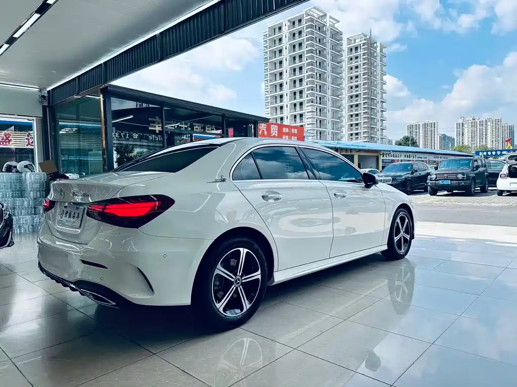 Mercedes-Benz A-Class — миниатюра 7