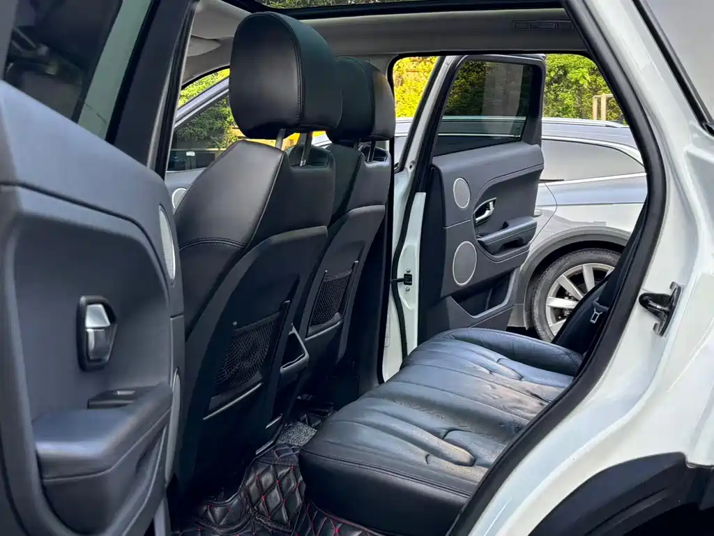 Land Rover Evoque (Import) — миниатюра 7