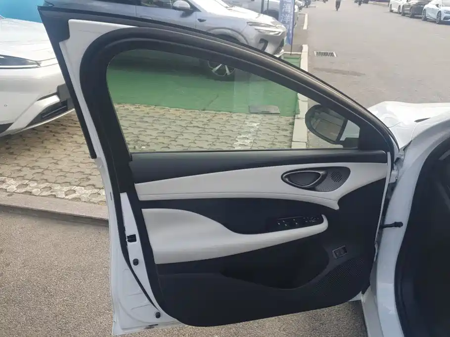 BYD Seal 05 DM-i — миниатюра 7