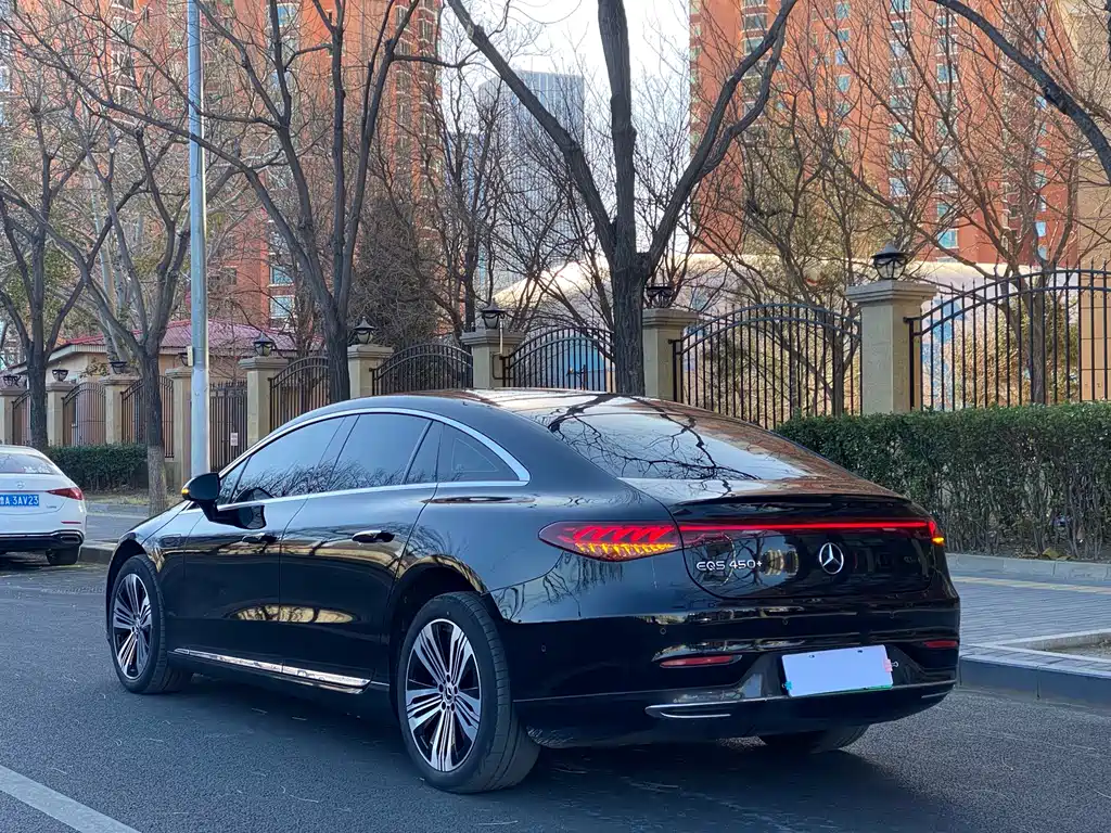 Mercedes-Benz EQS 2022 450+