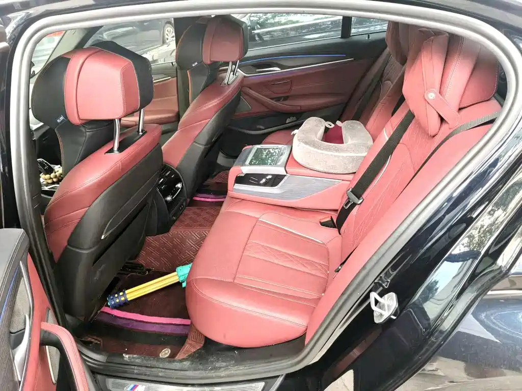 BMW 5 Series — миниатюра 6